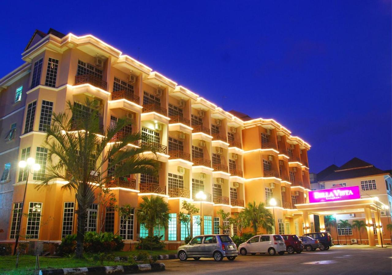 Bella Vista Express Hotel Pantai Cenang  Exterior photo