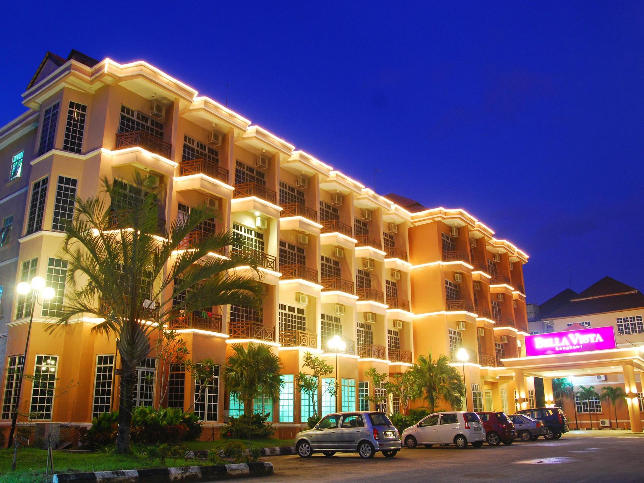 Bella Vista Express Hotel Pantai Cenang  Exterior photo